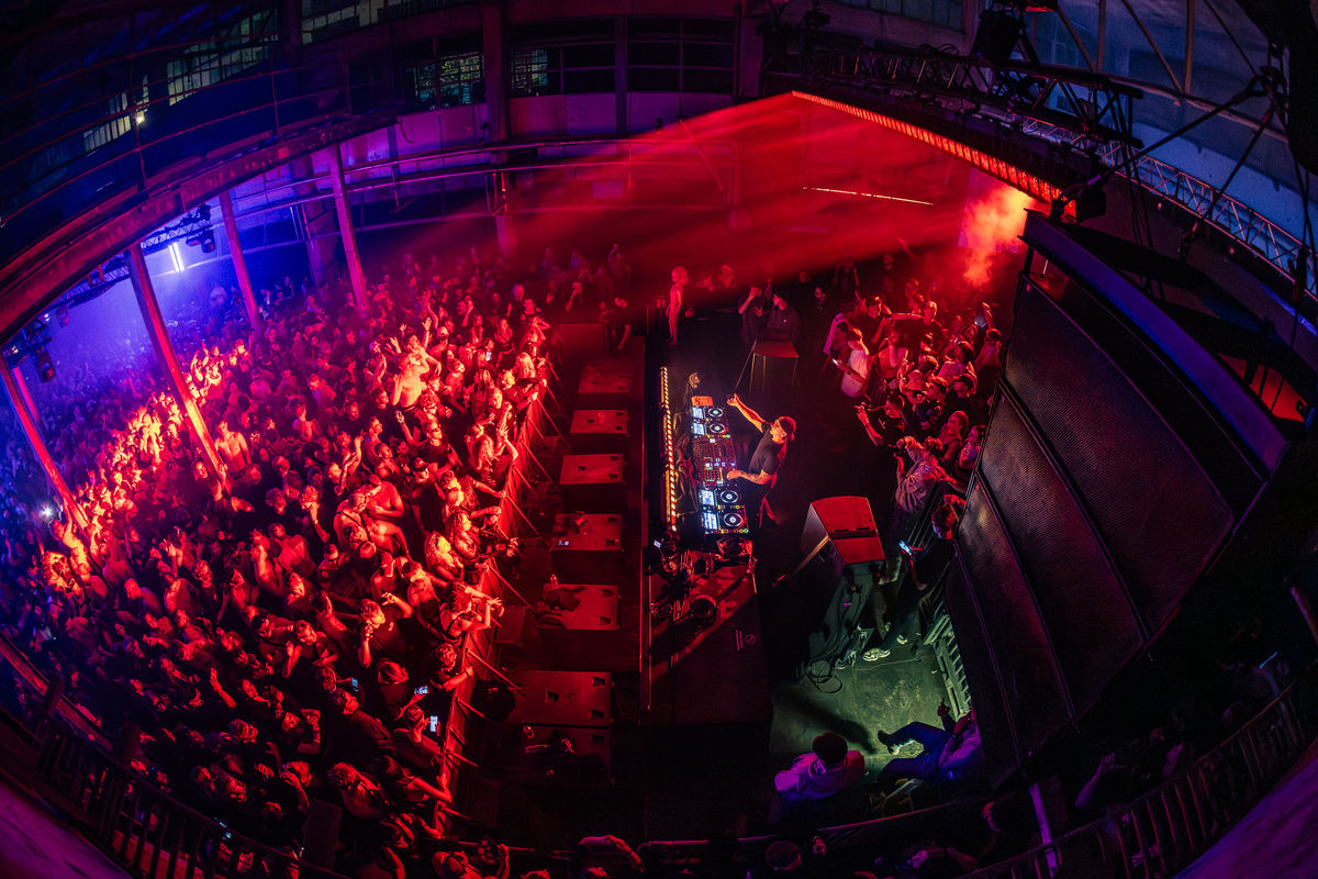 Loading... just a sec